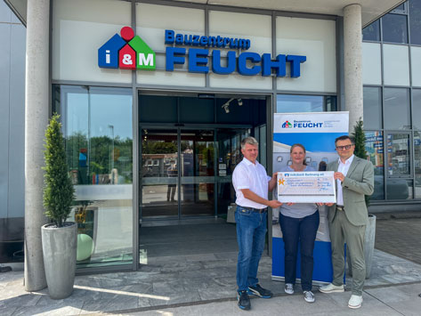 Feucht-Baustoffe Fliesen GmbH Spendenübergabe 